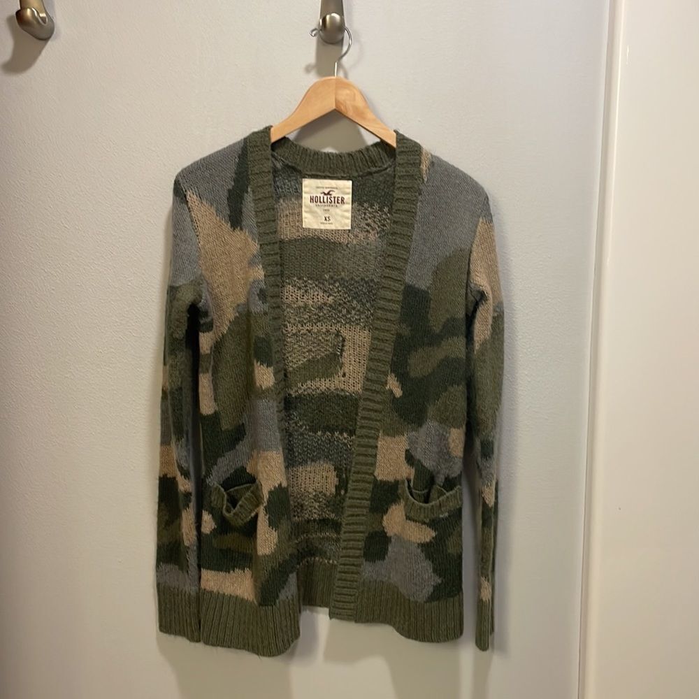 Hollister woman’s camo cardigan - Picture 2 of 9